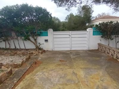 Chalet moderno y de una sola planta con 5 habitaciones en Cala Llombards -- CH 20