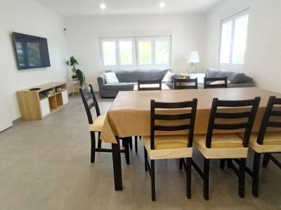 Chalet moderno y de una sola planta con 5 habitaciones en Cala Llombards -- CH 20