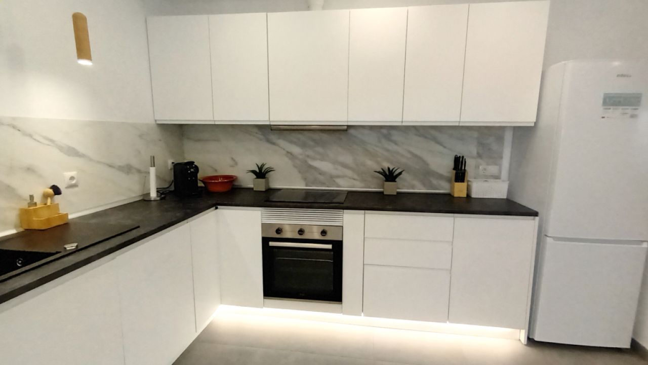 Chalet moderno y de una sola planta con 5 habitaciones en Cala Llombards -- CH 20