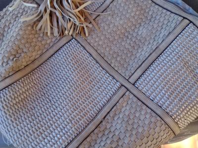 Auténtico - bolso de cuero trenzado beige