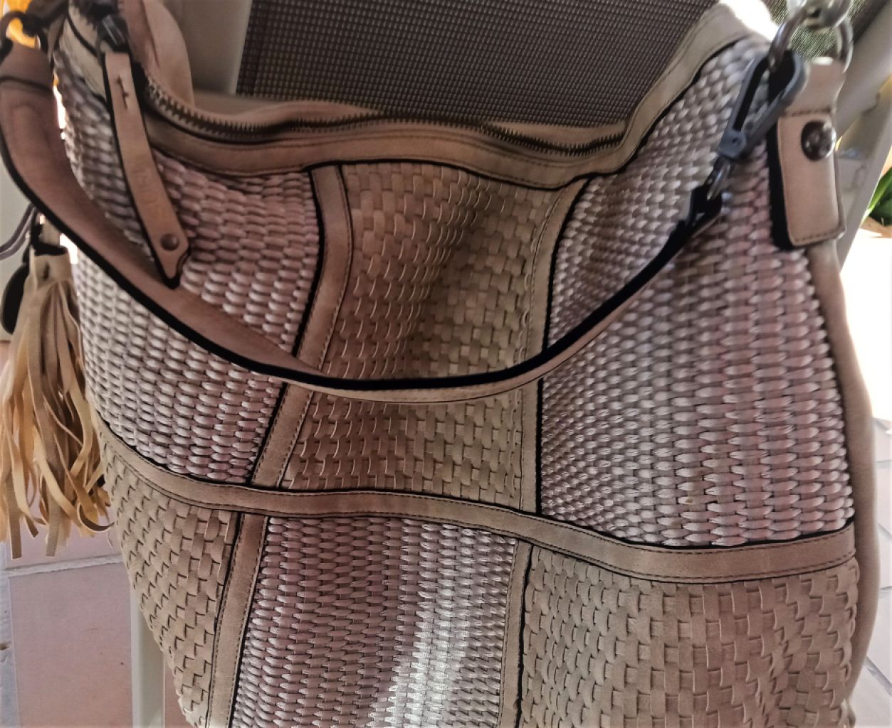 Auténtico - bolso de cuero trenzado beige