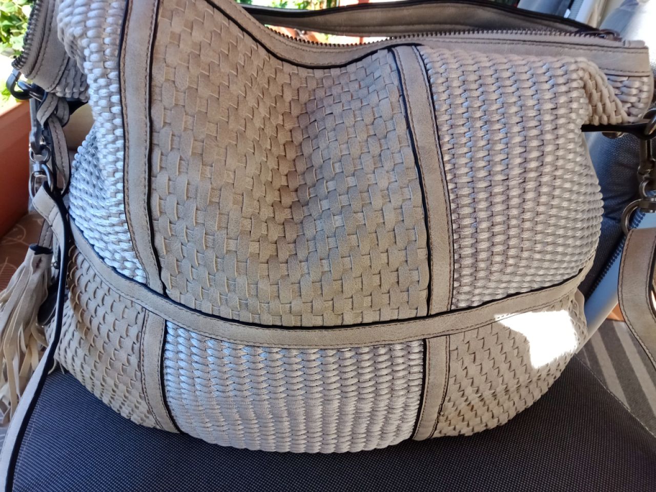 Auténtico - bolso de cuero trenzado beige