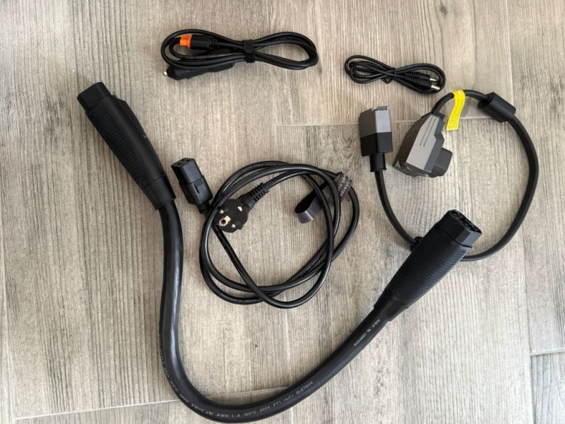 Ecoflow Delta Pro + Zusatzakku & Powerstream 7.400 Wh Balkonkraftwerk Solaranlage PV Anlag