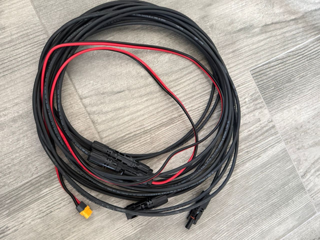 Ecoflow Delta Pro + Zusatzakku & Powerstream 7.400 Wh Balkonkraftwerk Solaranlage PV Anlag