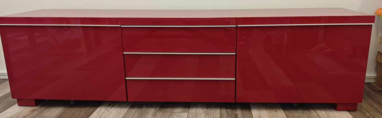 Edles Sideboard Hochglanzlack rot