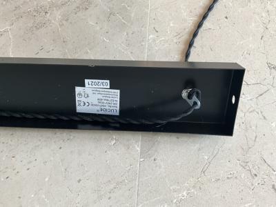 Una lámpara colgante y una lámpara de techo para regalar