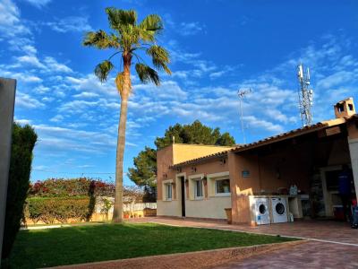 Casa unifamiliar Cala Romántica con piscina, jardín y cerca de la playa