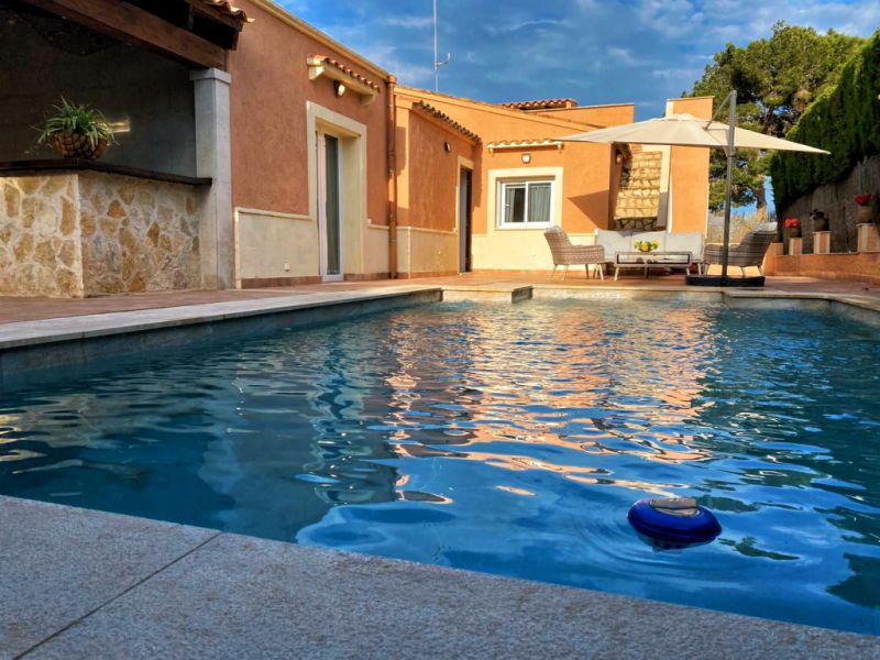Casa unifamiliar Cala Romántica con piscina, jardín y cerca de la playa