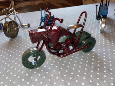 Unique Handmade Motorcycles – Handcrafted Metal Sculptures