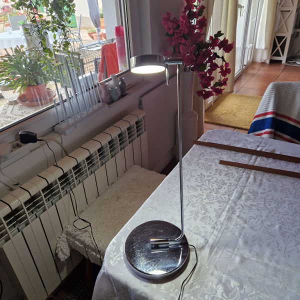 Elegante LED Schreibtischlampe