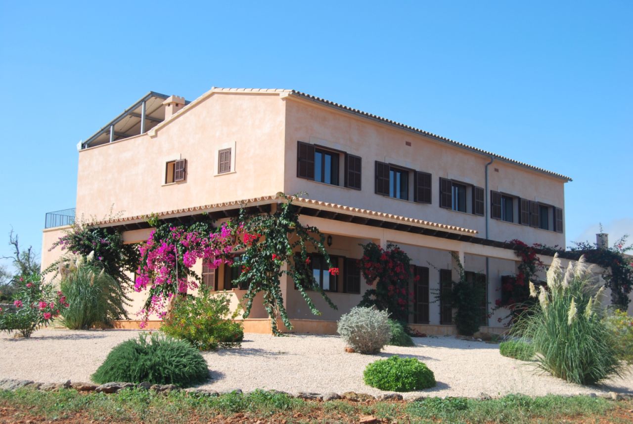 Elegante y amplia finca cerca de S Amarrador - Santanyi --- F 44 VK