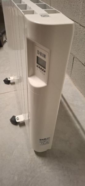 Elektrischer Heizkörper HJM 1500W – mit Display & Rollen – top Zustand