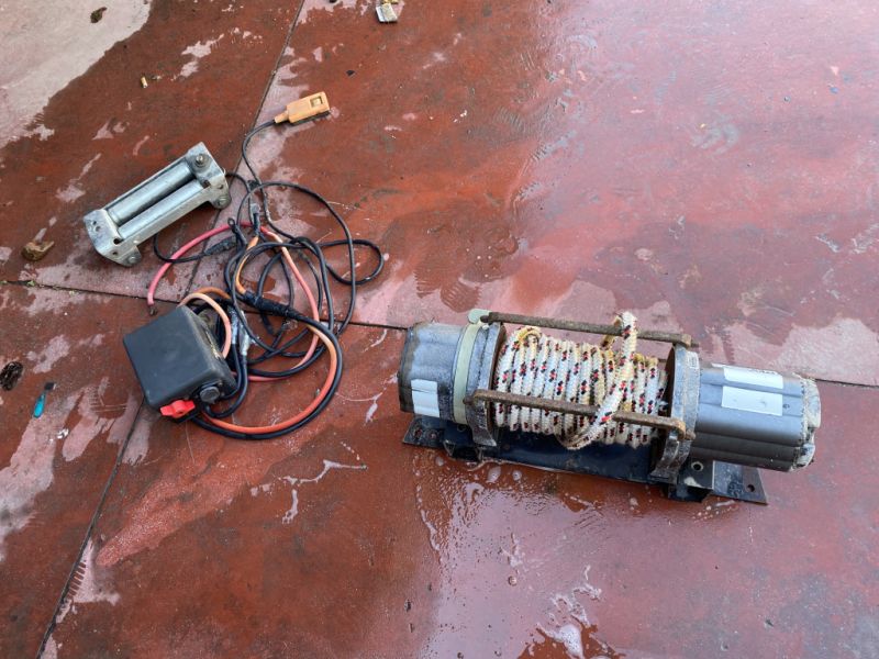 Cabestante electrico Para vehiculo 4x4 Remolque et