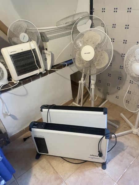 Electric heaters of various types, €8 each