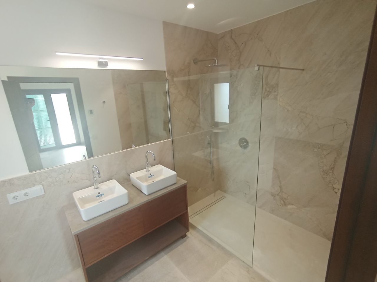 Enorm grosse Neubaufinca mit Aerothermikfussbodenheizung und Teilmeerblick bei S Horta -- F 72 CM