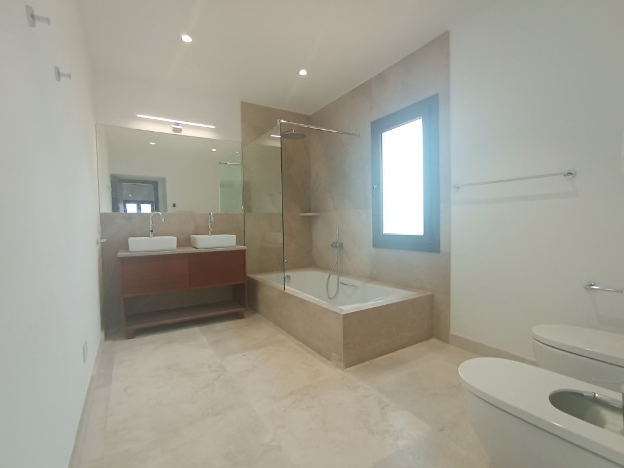 Enorm grosse Neubaufinca mit Aerothermikfussbodenheizung und Teilmeerblick bei S Horta -- F 72 CM