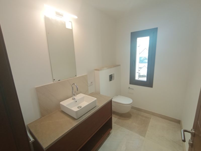 Enorm grosse Neubaufinca mit Aerothermikfussbodenheizung und Teilmeerblick bei S Horta -- F 72 CM