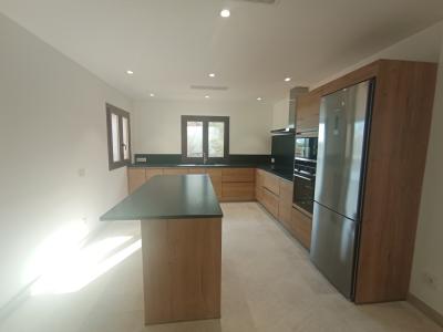 Enorm grosse Neubaufinca mit Aerothermikfussbodenheizung und Teilmeerblick bei S Horta -- F 72 CM