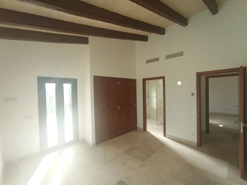 Enorm grosse Neubaufinca mit Aerothermikfussbodenheizung und Teilmeerblick bei S Horta -- F 72 CM