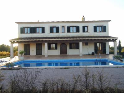 Enorm grosse und sanierte Finca mit allen Extras bei Es Llombards y Santanyi -- F 127 VK