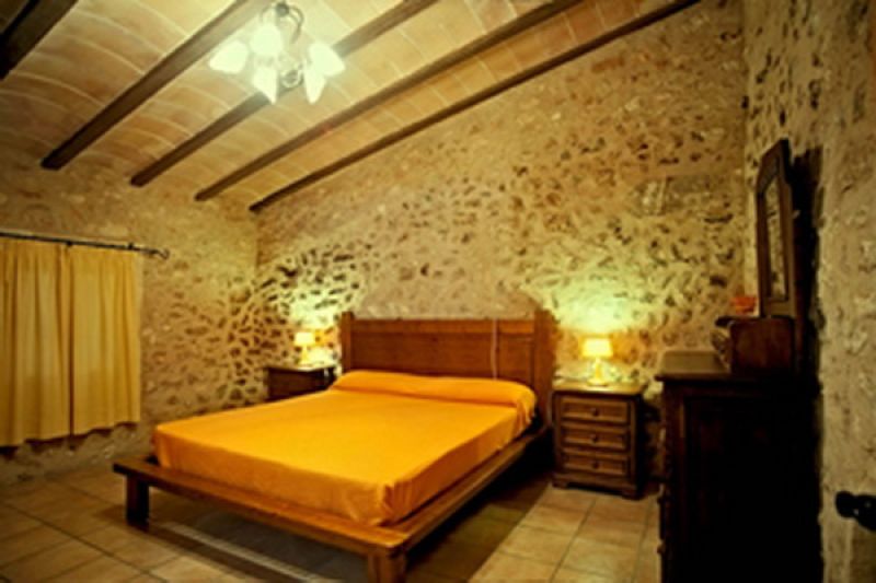 Enorme casa de pueblo con piscina y patio junto a Campos en una agrupación de viviendas - DH 24