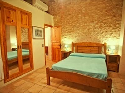 Enorme casa de pueblo con piscina y patio junto a Campos en una agrupación de viviendas - DH 24