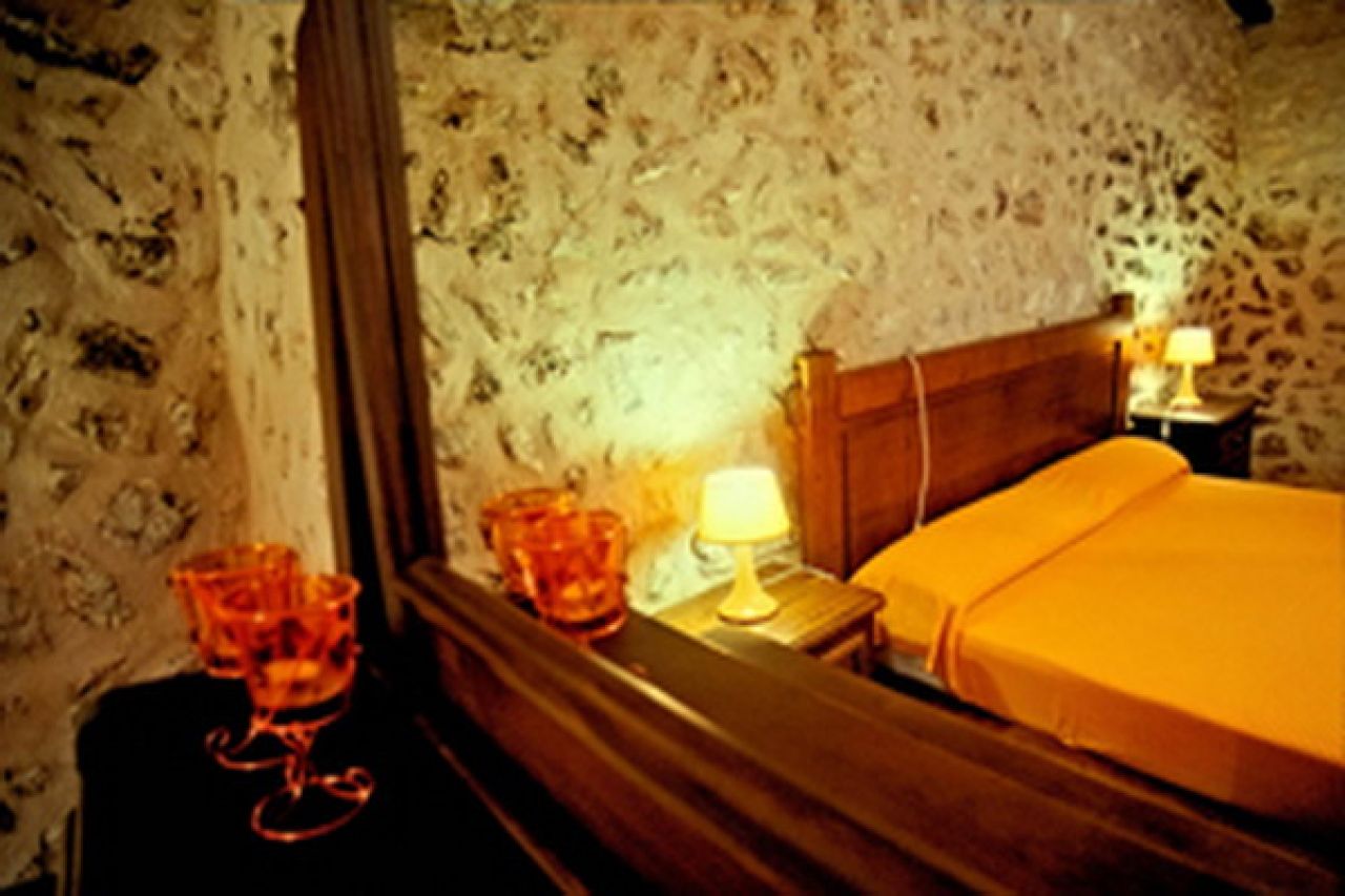 Enorme casa de pueblo con piscina y patio junto a Campos en una agrupación de viviendas - DH 24