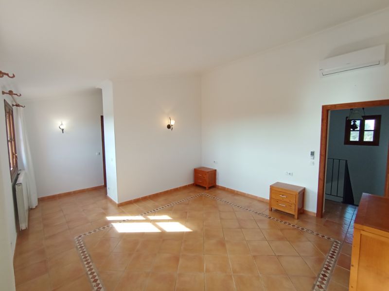 Enorme teilmöblierte FInca mit Ölheizung, Pool und Meerblick bei Porto Colom--- F 181