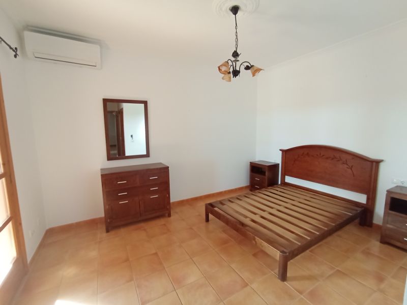 Enorme teilmöblierte FInca mit Ölheizung, Pool und Meerblick bei Porto Colom--- F 181