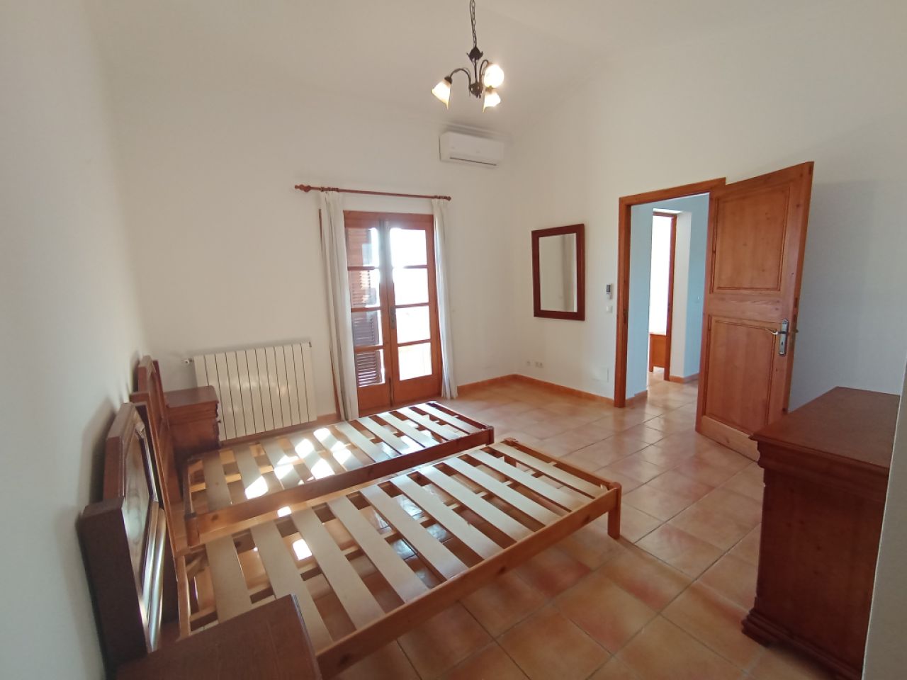 Enorme teilmöblierte FInca mit Ölheizung, Pool und Meerblick bei Porto Colom--- F 181