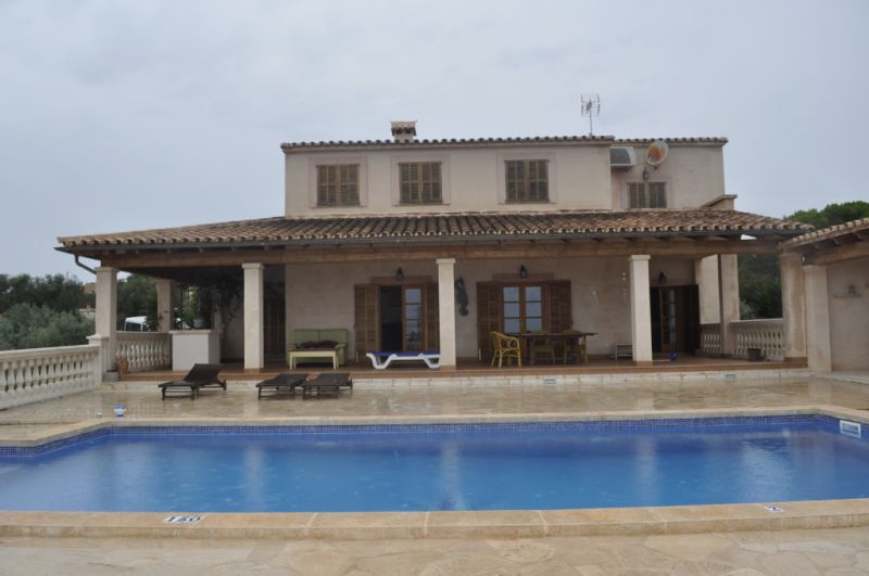 Enorme teilmöblierte FInca mit Ölheizung, Pool und Meerblick bei Porto Colom--- F 181