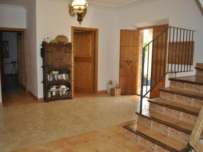 Enorme teilmöblierte FInca mit Ölheizung, Pool und Meerblick bei Porto Colom--- F 181