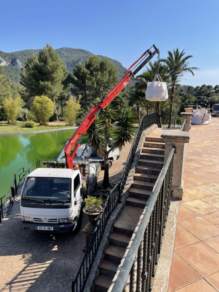 Entleerung, Demontage und Abbruch. Leerung, Räumung und Abbruch.