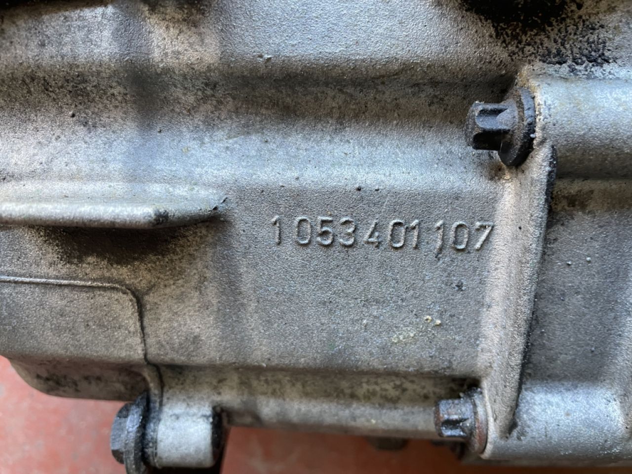 Ersatzteillos BMW 525TSD E34 Getriebe, Wellen, komplette Zentralwelle