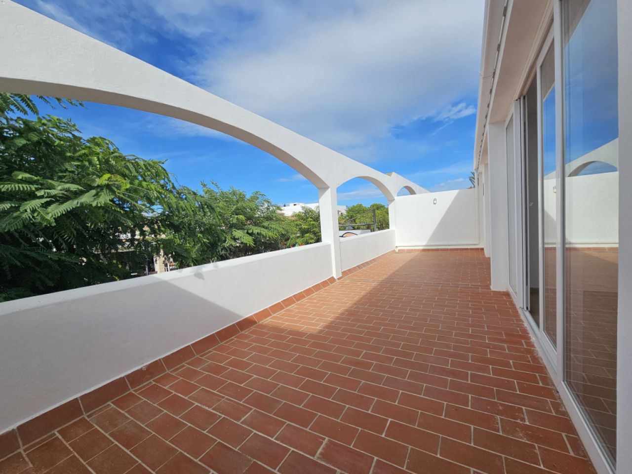 Erstbezug, stylisches Apartment in Cala Dor mit XXL Terrasse u. Wintergarten