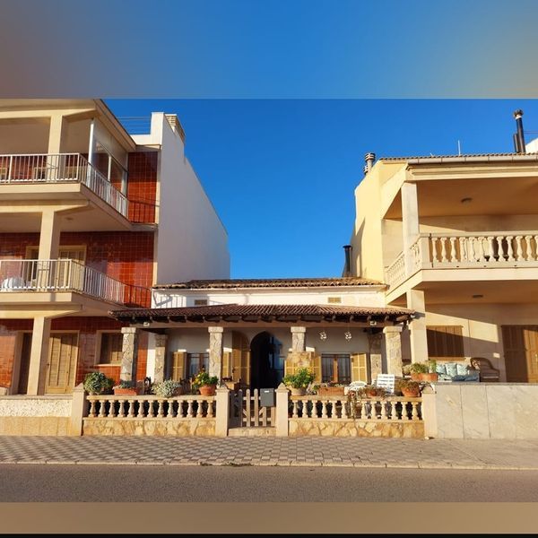 Es Trenc - Haus mit Genehmigung für 3 Stockwerke- erste Linie-