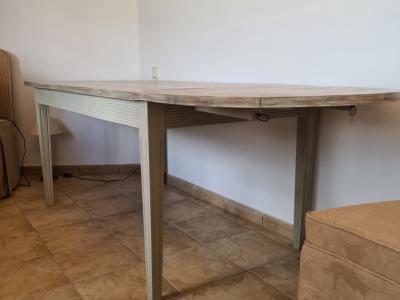 Esstisch aus Holz 145 cm, ausgeklappt 240 cm (oval) – für 4 bis 6 Personen