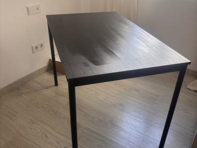 Mesa de comedor IKEA marrón oscuro
