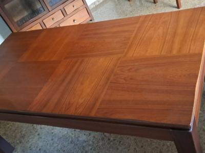 Mesa comedor y sillas