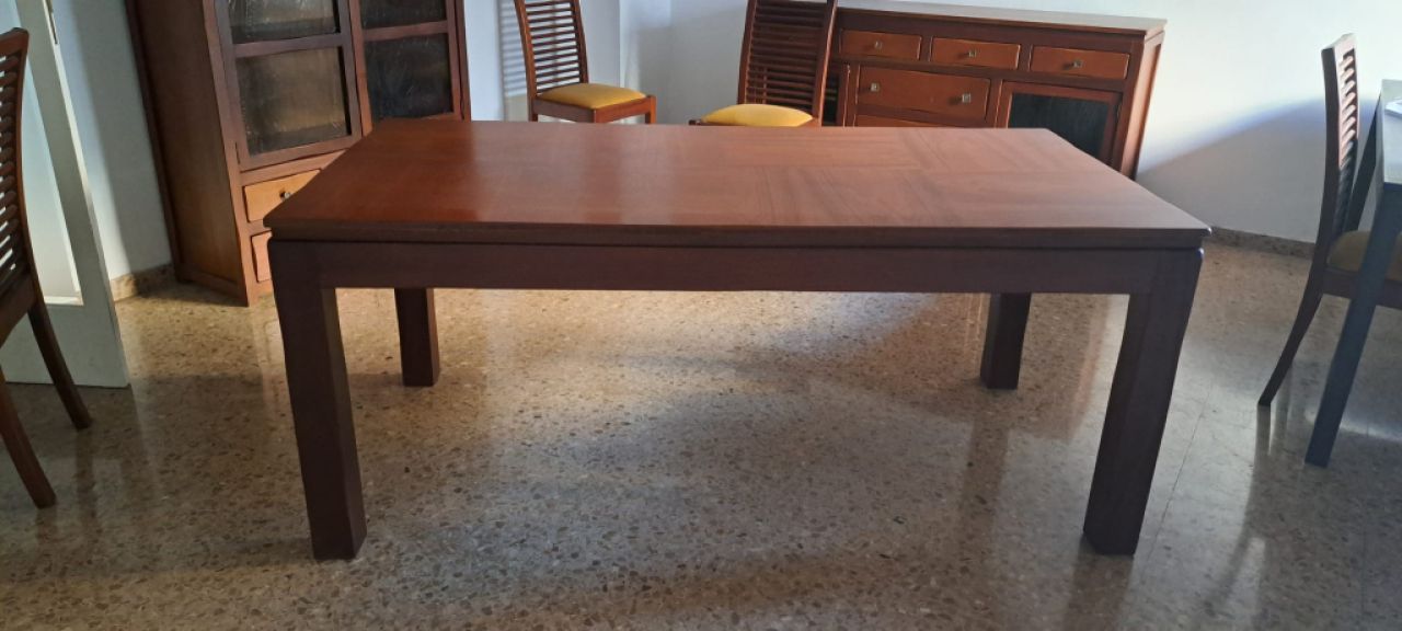 Mesa comedor y sillas
