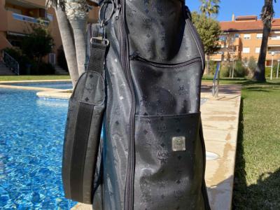Exclusivo bolso de golf de diseño MCM