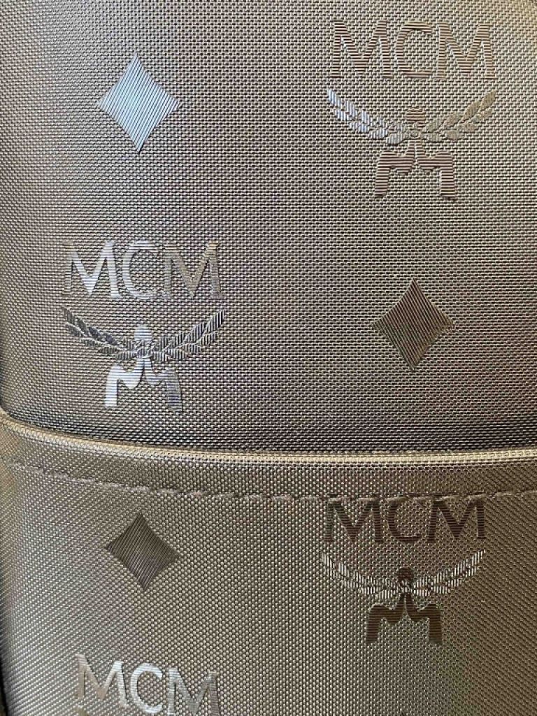 Exclusivo bolso de golf de diseño MCM