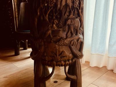 EXKLUSIV:   Massive Tropenholz Sitzgarnitur - 4 Stühle und 1 Tisch