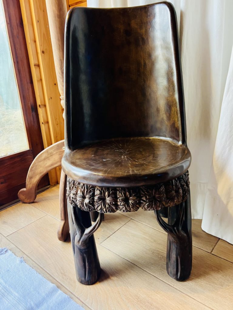 EXKLUSIV:   Massive Tropenholz Sitzgarnitur - 4 Stühle und 1 Tisch