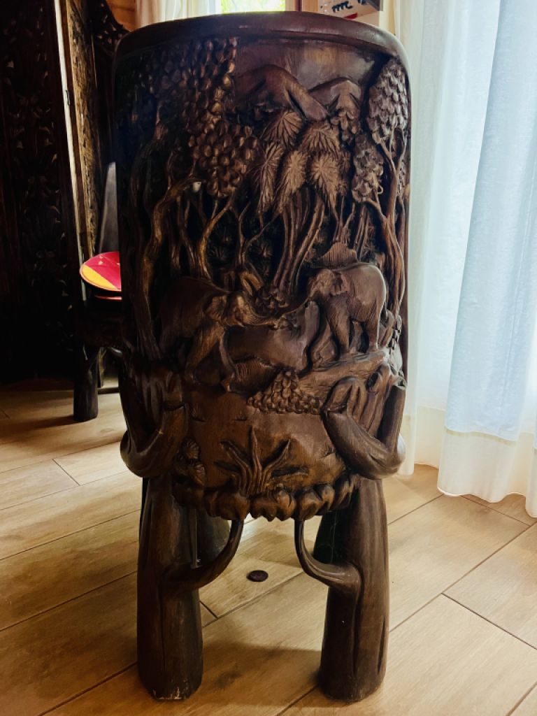 EXKLUSIV:   Massive Tropenholz Sitzgarnitur - 4 Stühle und 1 Tisch