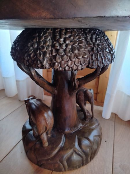 EXKLUSIV:   Massive Tropenholz Sitzgarnitur - 4 Stühle und 1 Tisch