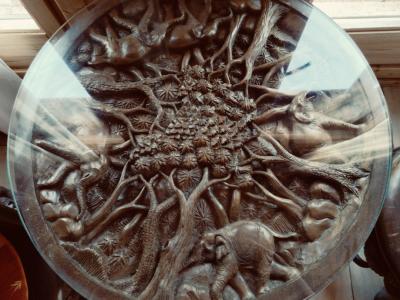 EXKLUSIV:   Massive Tropenholz Sitzgarnitur - 4 Stühle und 1 Tisch