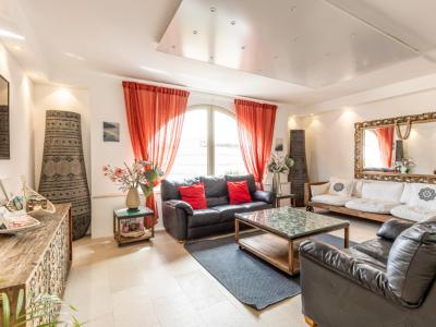 EXCLUSIVA: Casa residencial con licencia vacacional y local en Puerto Alcudia