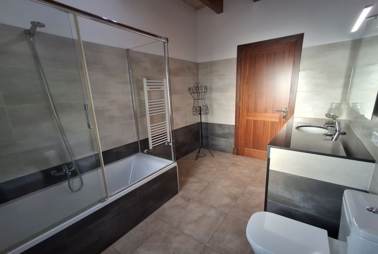 Exclusiva y elegante finca de 2 plantas con todos los extras cerca de Campos-Felanitx -- F 50