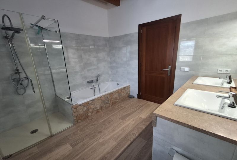 Exclusiva y elegante finca de 2 plantas con todos los extras cerca de Campos-Felanitx -- F 50